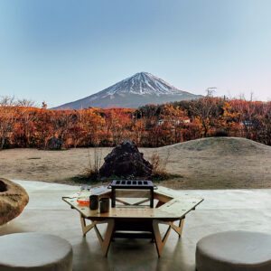 リビングや寝室、バスルームからも富士山が見える宿。abrAsus hotel Fuji（山梨県鳴沢村）／P53【大自然の中でだらだら】より