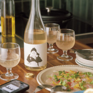 日本固有の白ぶどう品種、甲州を100％使用したワイン「ASAP_wine（白・微発泡）」 750㎖ 2,800
（ASAP_wine）