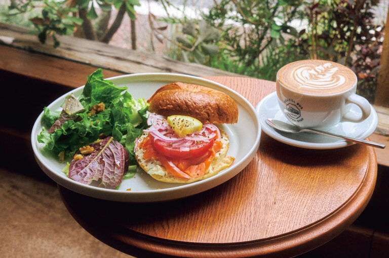 中目黒〈SCHOOL BUS COFFEE STOP NAKAMEGURO〉のモーニング