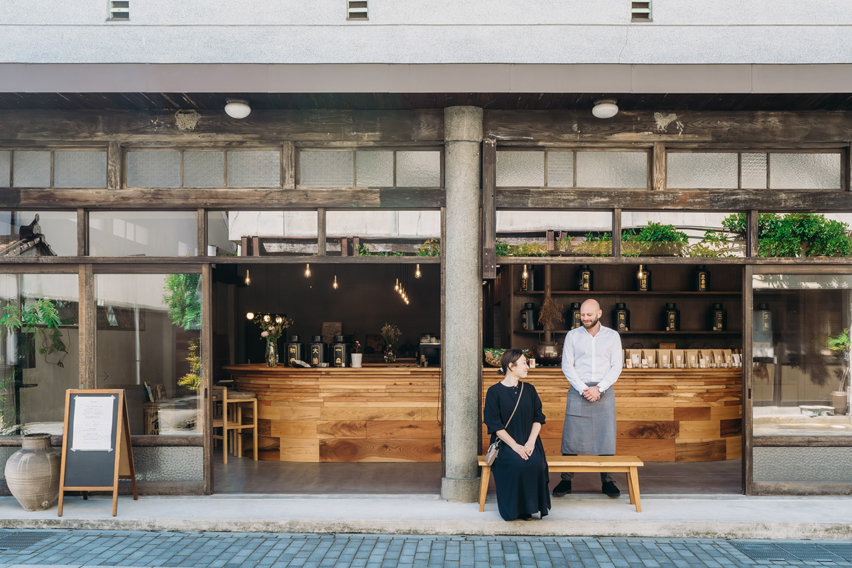 小京都・津和野で必ず行きたい。100年続く茶舗〈香味園 上領茶舗〉