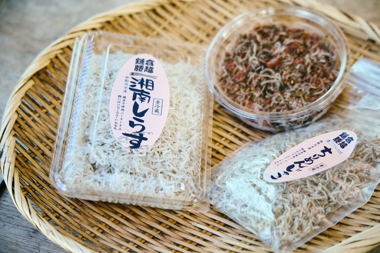 勘浜水産 しらす直売所のしらす