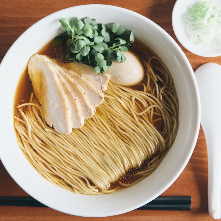 静岡〈ラーメン ル・デッサン〉の朝ラー