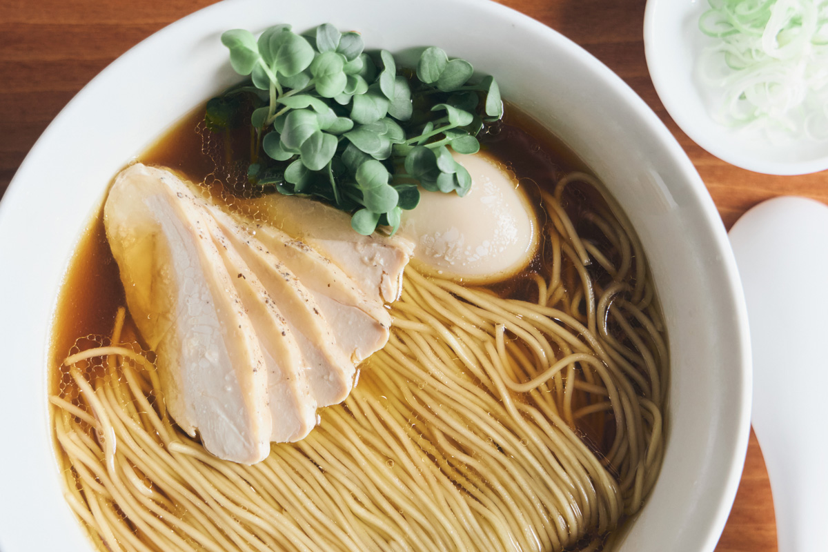 朝7時から至福の1杯！ フレンチ出身のシェフが作る“朝ラー”、〈ラーメン ル・デッサン〉