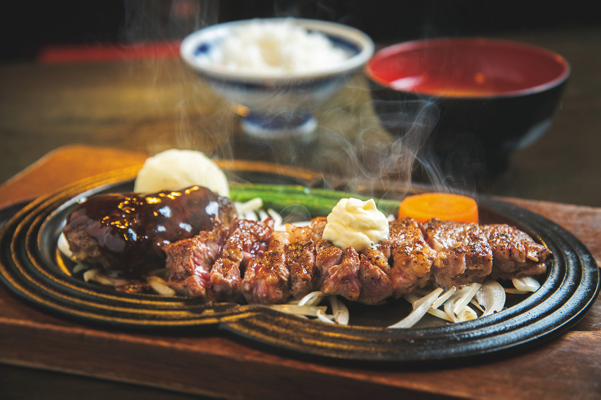 銀座ランチにぴったりな牛庵の黒毛和牛ハンバーグとサービスステーキコンボ 1,700円
