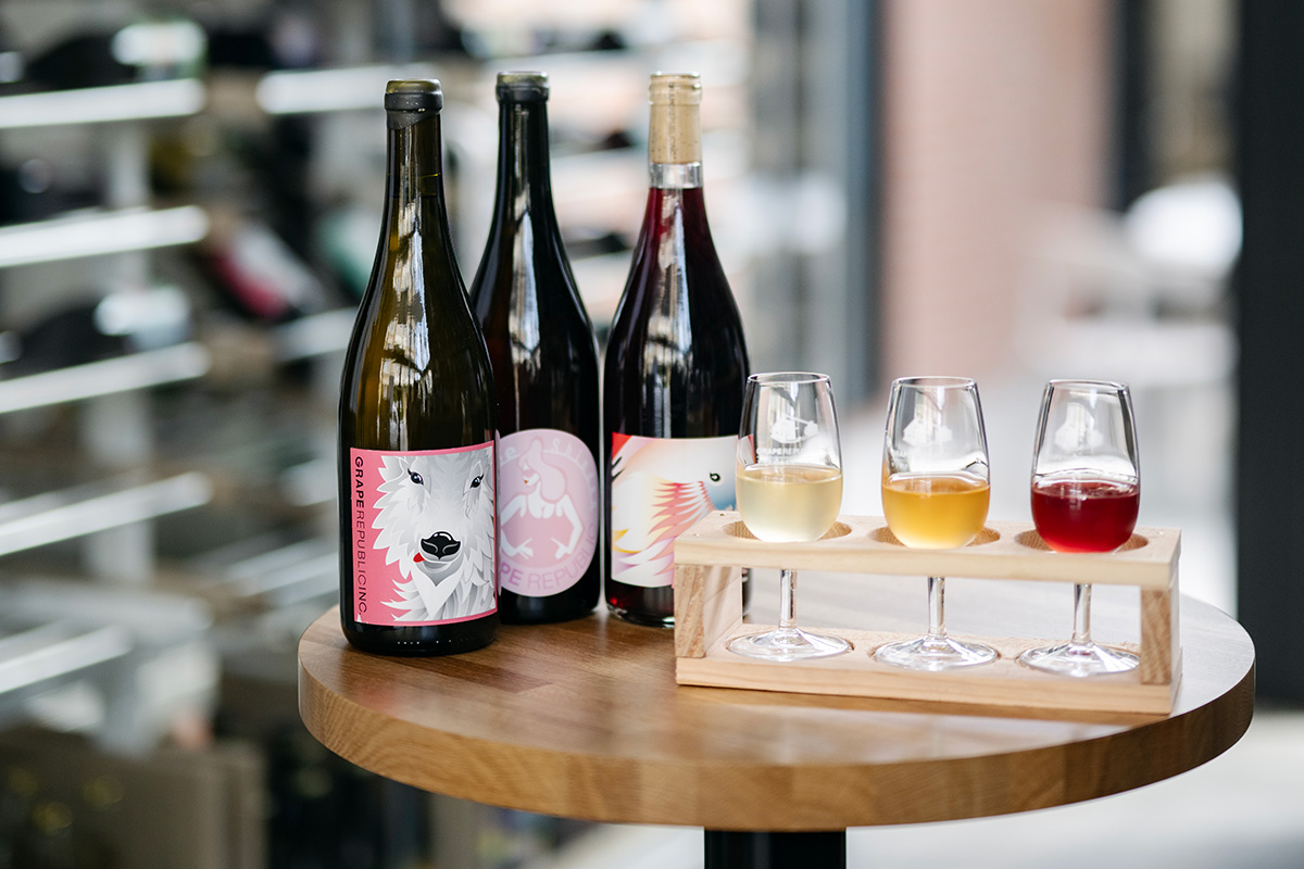 GRAPEREPUBLICINC. VINERIA SALONEのワインテイスティング