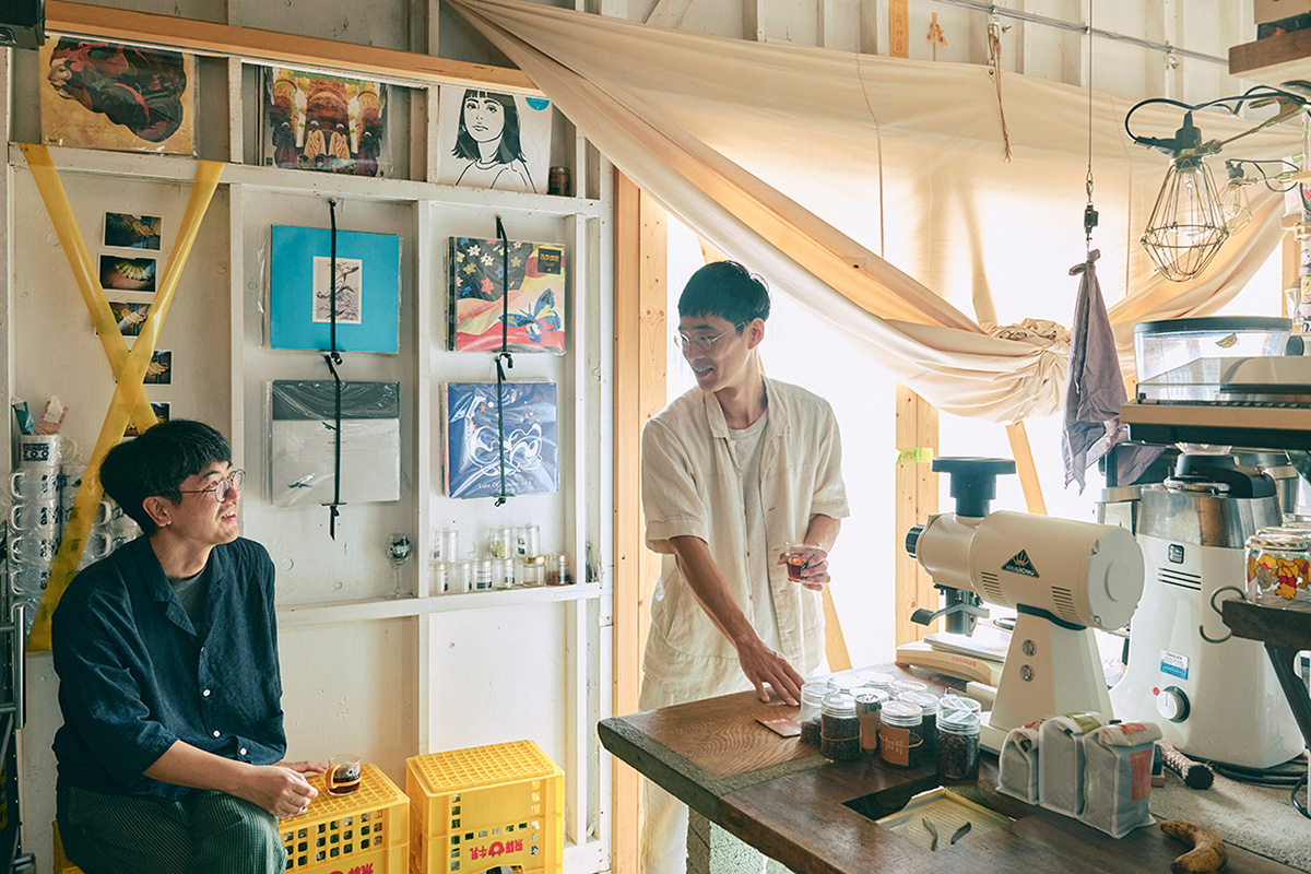 京都　資珈琲の店内