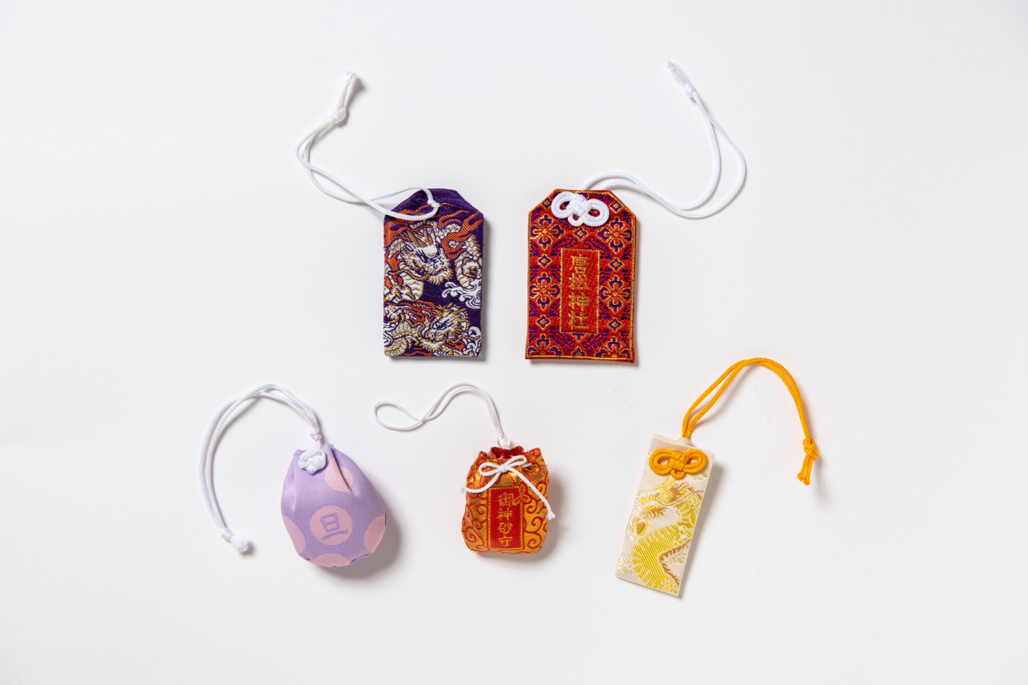 ⚠️注意‼️発送が特定月末の限定品 　赤は魔を払う縁起の良い石　おすすめの古い原石 ⚠️注意‼️発送が特定月末の限定品 赤橙は魔を払う