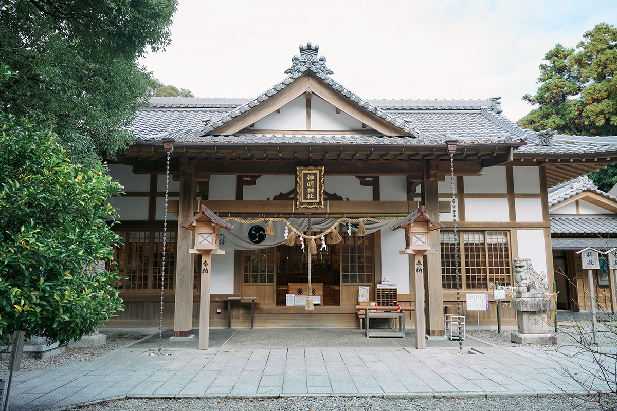 女性の願いをひとつだけ叶える「神明神社」の本殿。