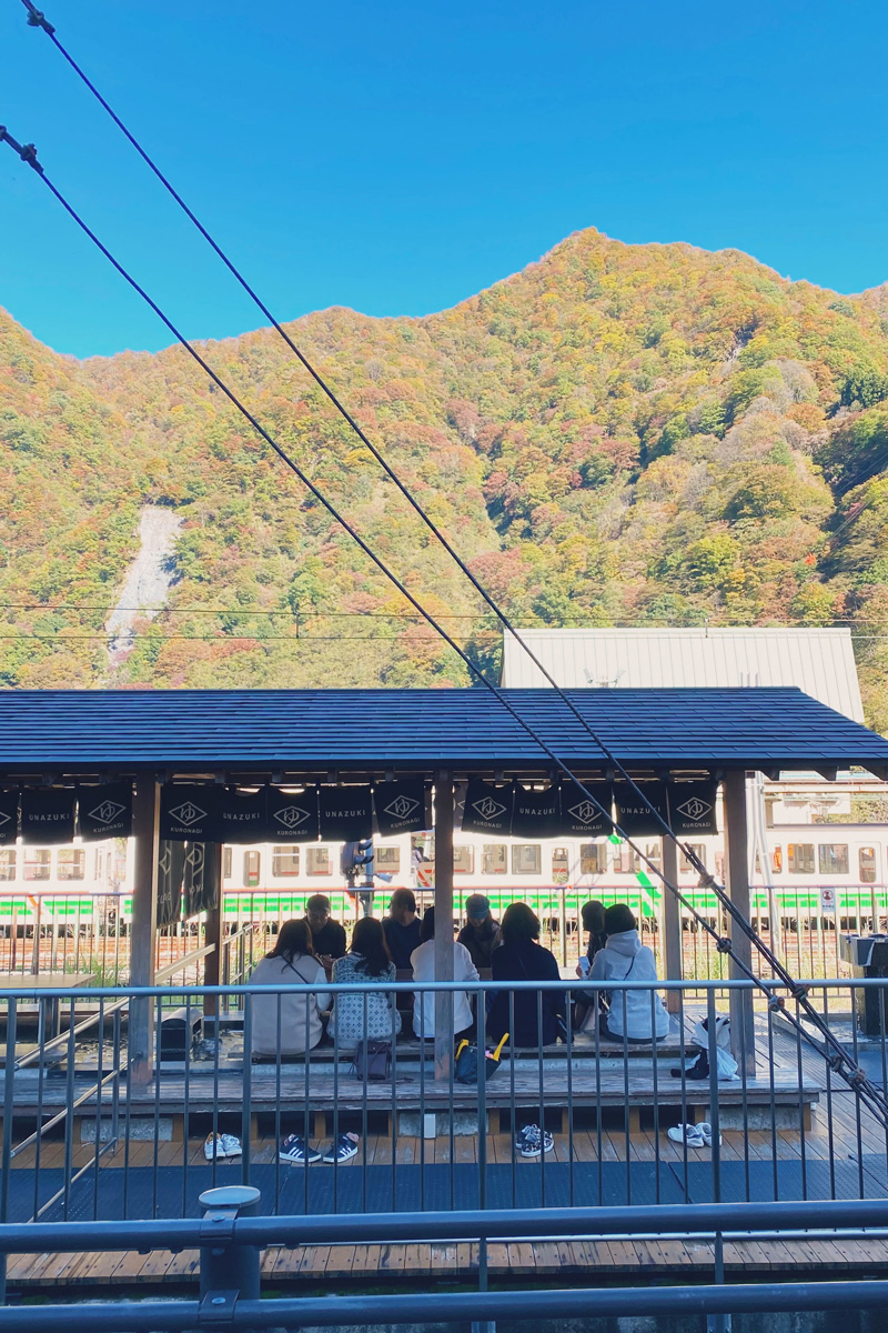 駅の足湯（富山・宇奈月温泉）