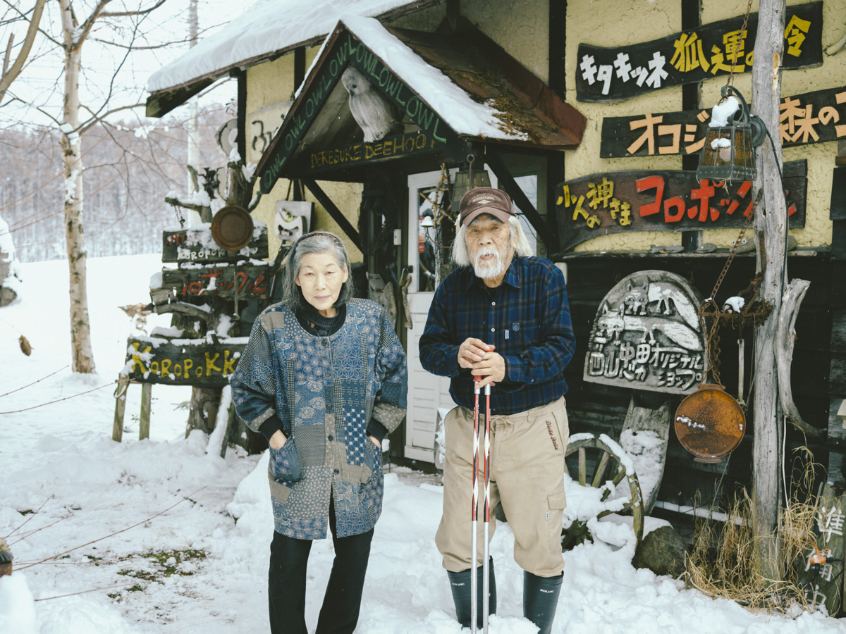 “ベタ”じゃない北海道旅へ。人生で一番おいしいカレーと、伝説の木彫り師との出会い