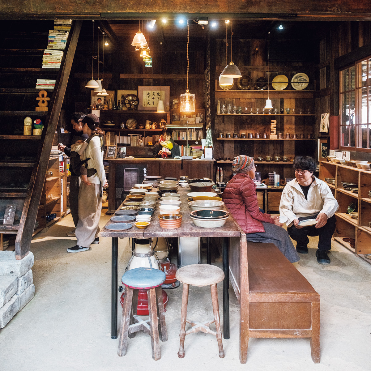 岐阜のやわい屋の店内