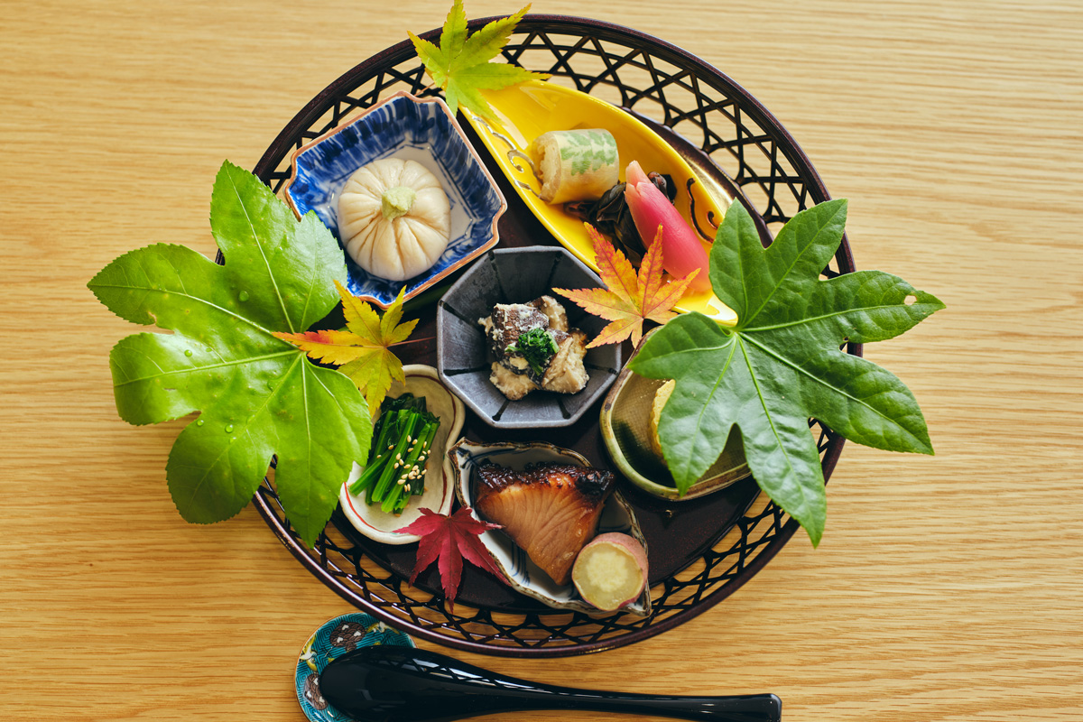 金沢の町の踊場の食事