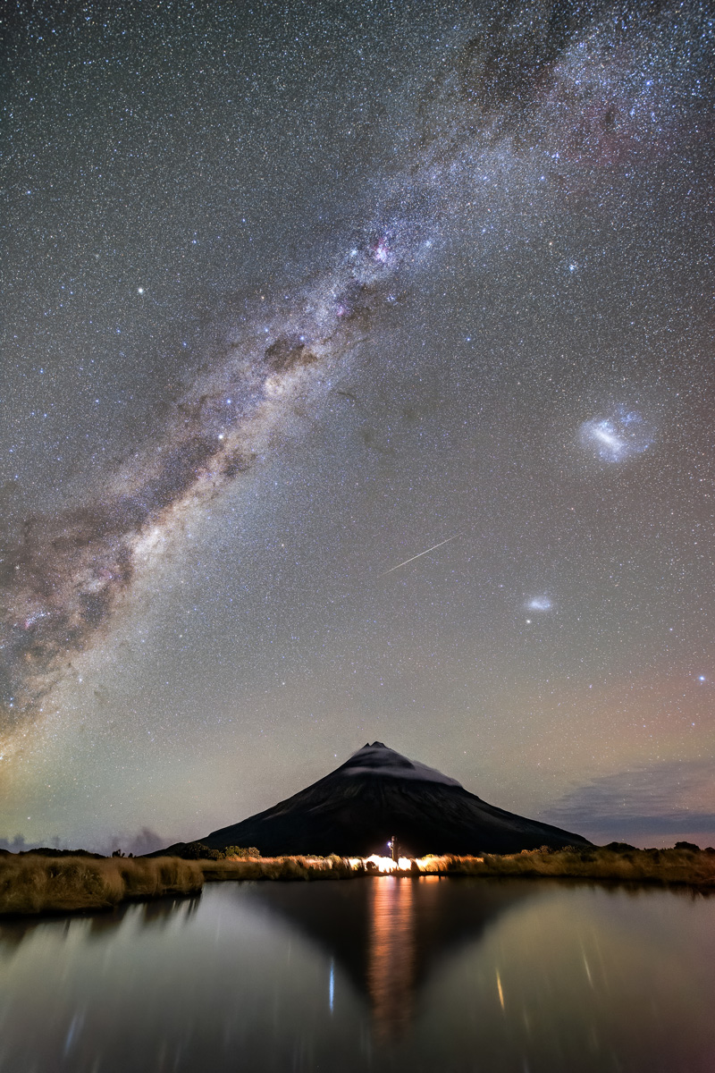 満天の星とタラナキ山