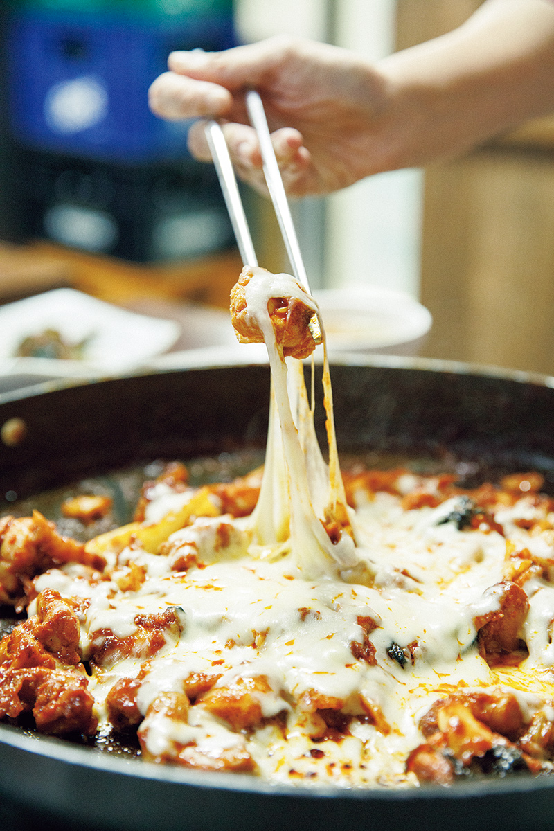 烏斤乃タッカルビ 龍山本店（오근내 닭갈비 용산본점）のタッカルビ