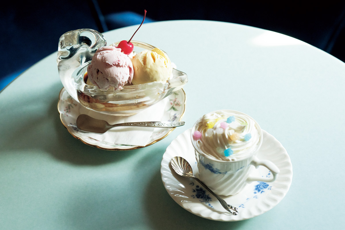 西荻窪〈喫茶閃光〉のスイーツとコーヒー