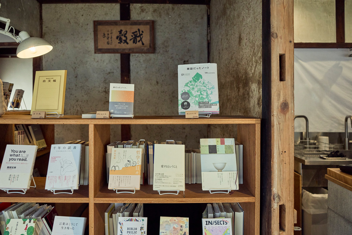 松本市の哲学と甘いもの店内