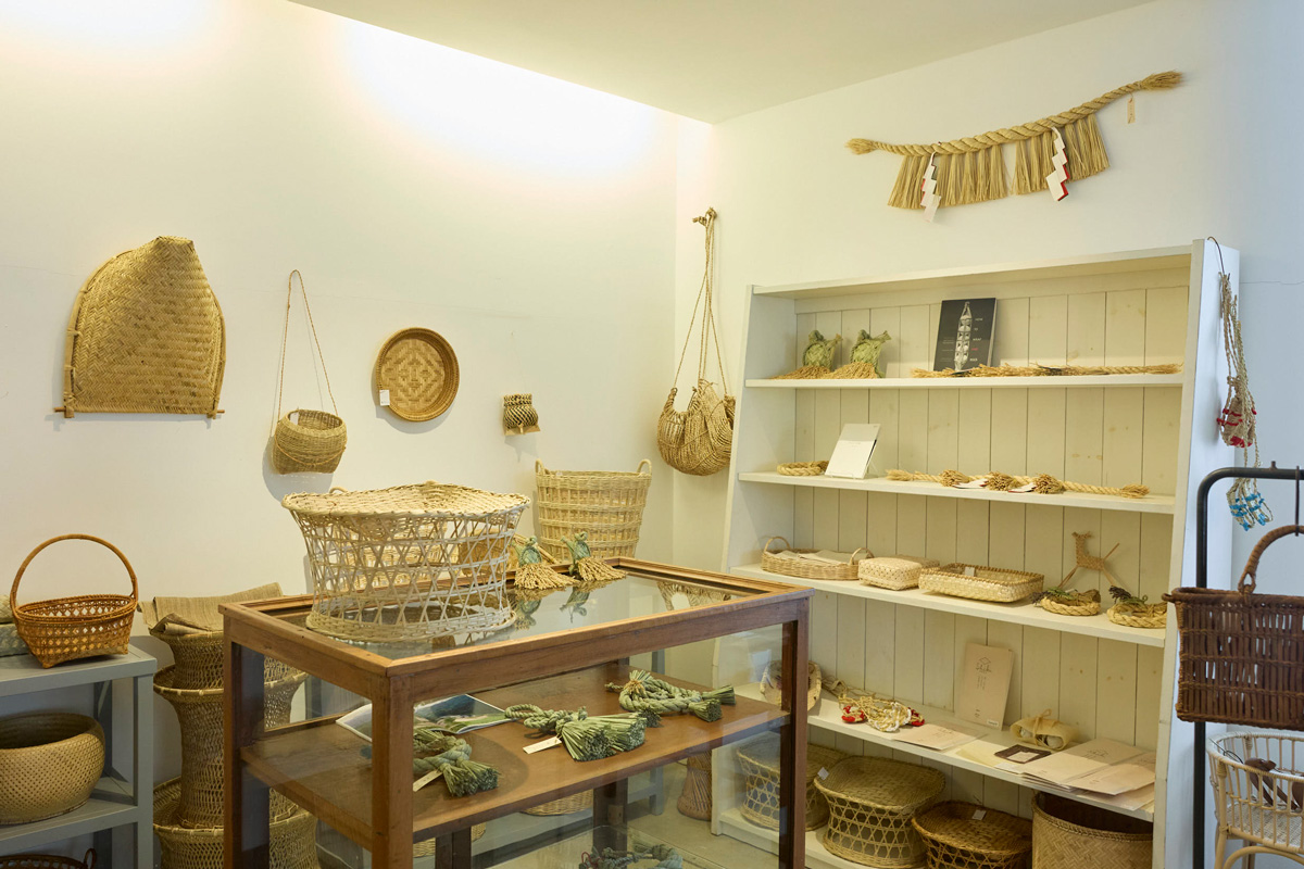 松本市の世界のかご カゴアミドリ