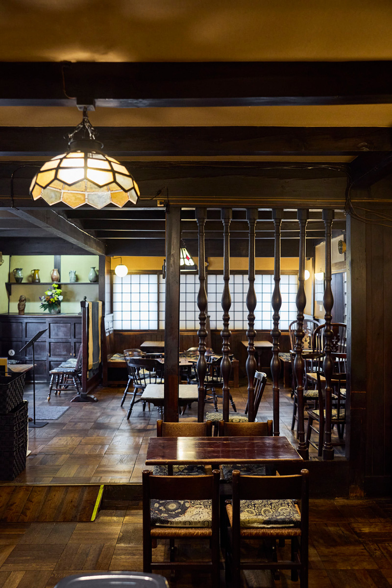 松本市の珈琲まるもの店内