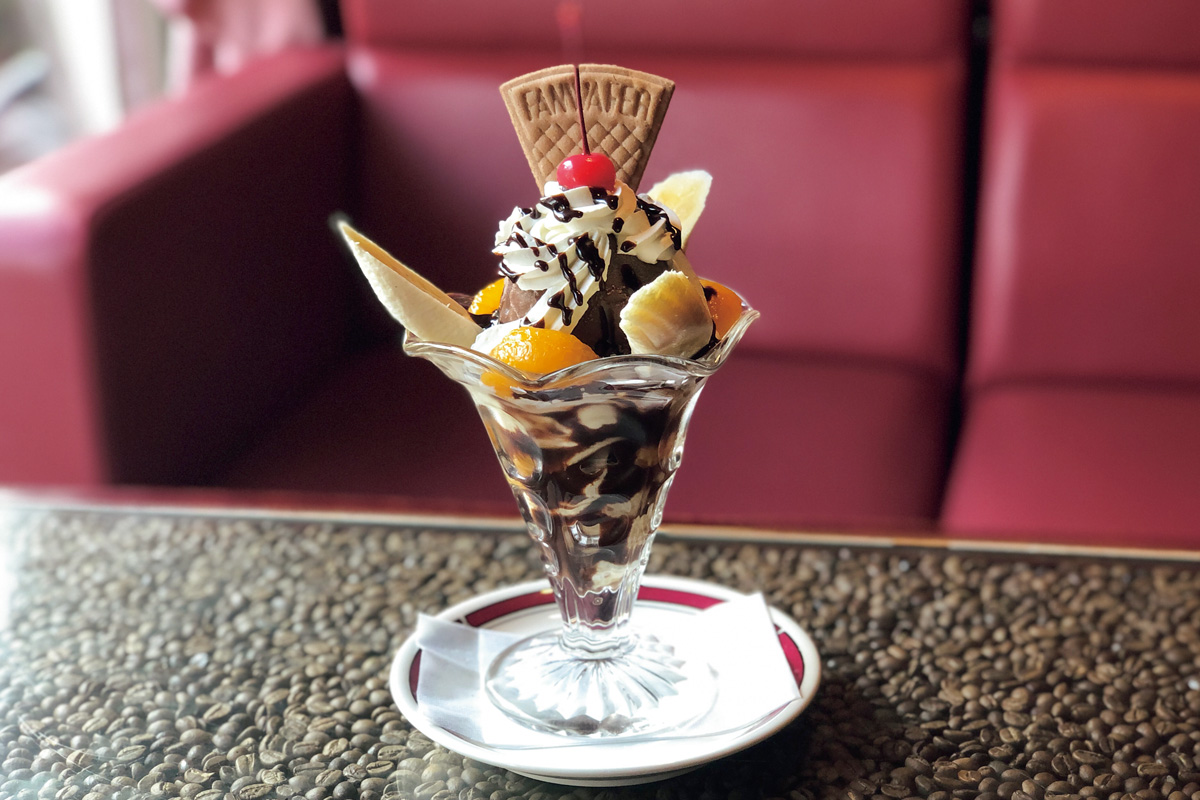 【静岡県】〈喫茶ヴィーナス〉のチョコレートパフェ