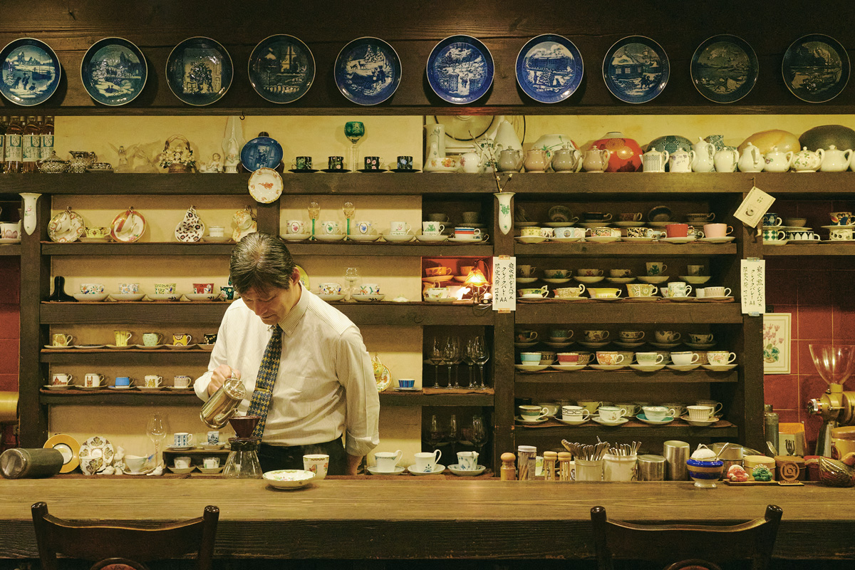 渋谷〈茶亭 羽當〉の店内