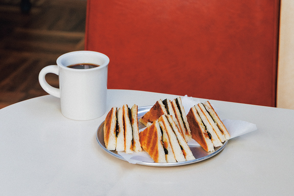 名物「のりトースト」が表参道で復活! 名喫茶を引き継いだカフェ〈V.A.〉