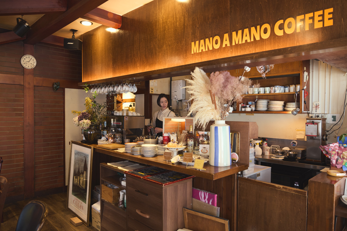 〈ぽえむ〉高円寺店の店内