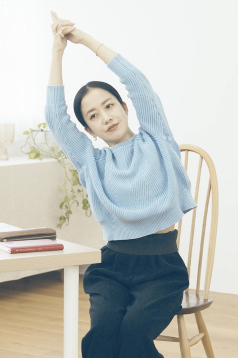 1日1分で浮き輪肉を撃退？ 簡単引き締めエクササイズ10選｜二の腕、お腹、お尻、インナーマッスル強化ほか