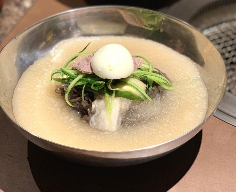 都内で冷たい麺を食べるなら2. 【六本木】〈焼肉 冷麺 ユッチャン。〉の葛冷麺