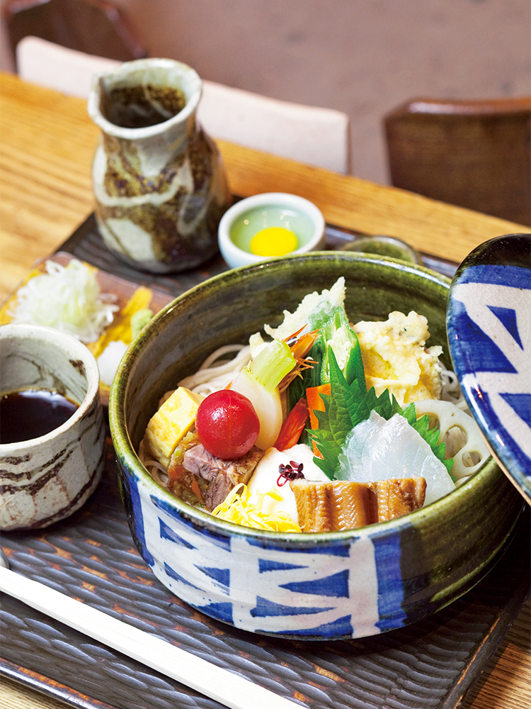 都内で冷たい麺を食べるなら5. 【二子玉川】〈九つ井 玉川店〉のちらしそば