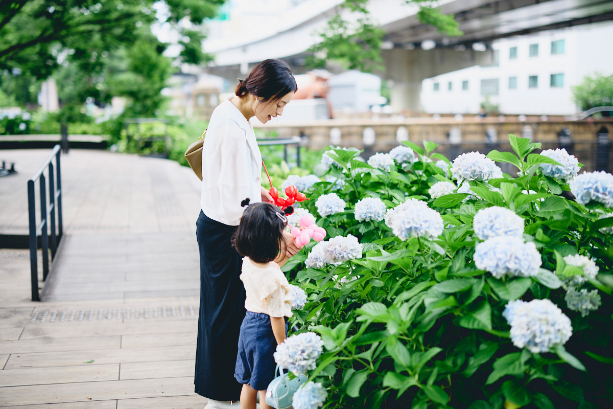 常盤橋タワーの親水空間