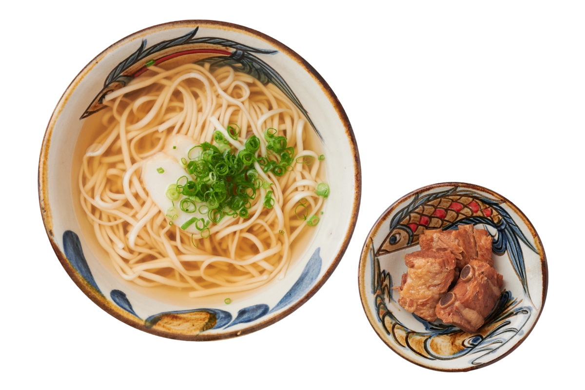 沖縄そばマニアおすすめの美味しい沖縄そばの店1木灰そば とらや
