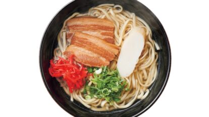沖縄そばの達人が太鼓判！具材とだしで楽しむ沖縄そば10選