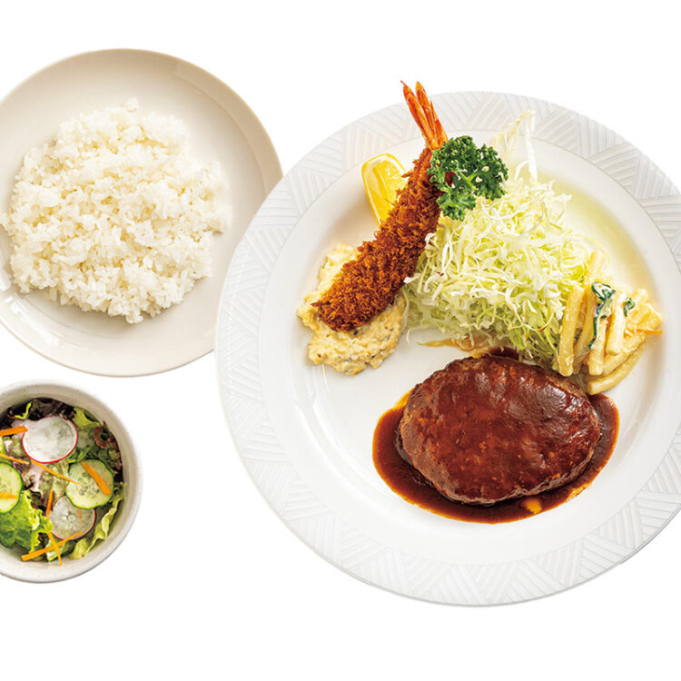 2つのメインを味わえる「エビフライとハンバーグ盛り合わせ」2,
200円。ハンバーグ単品は1,200円。