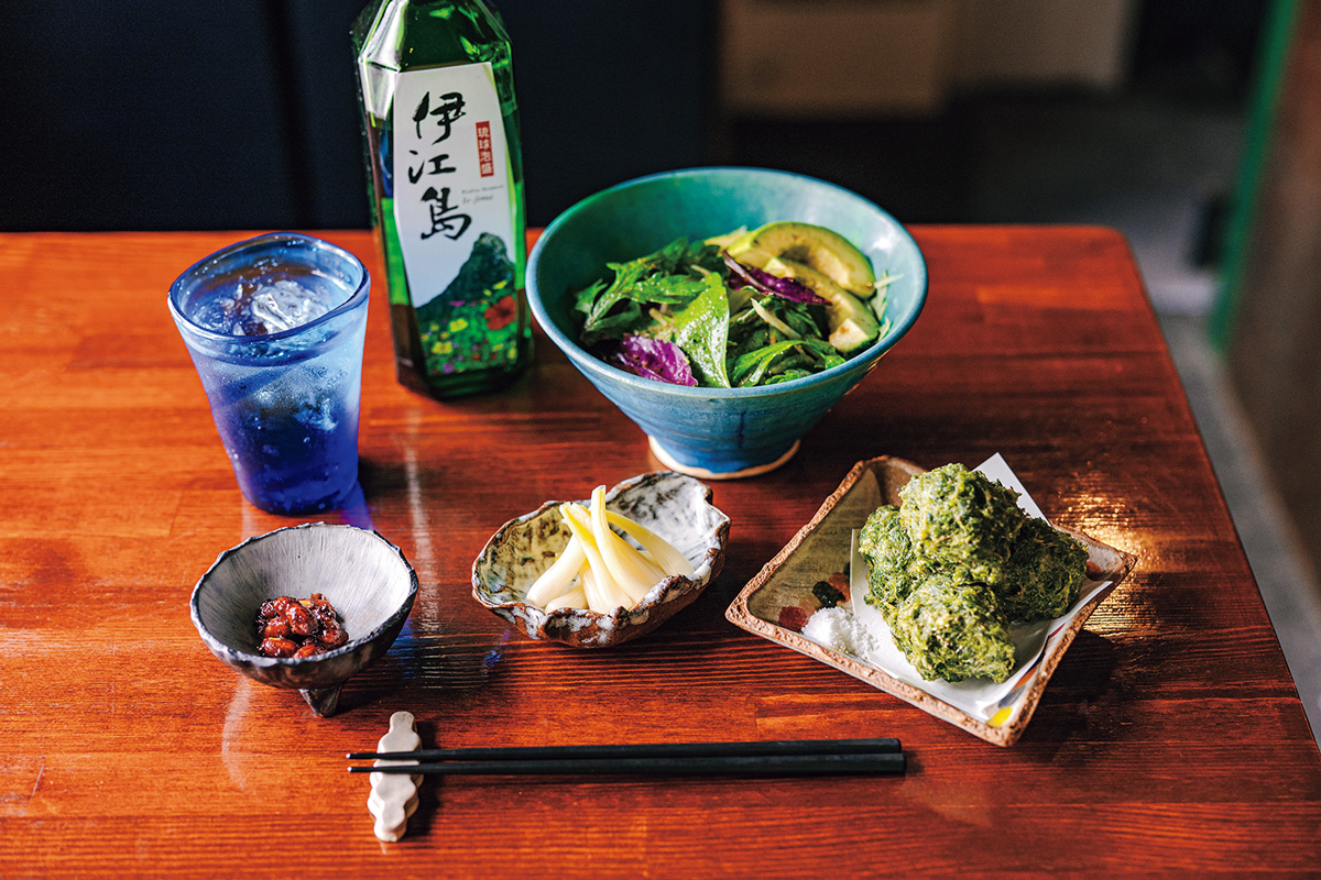 島野菜と楽しむ〈伊江島 食の家 しまぶくろ〉