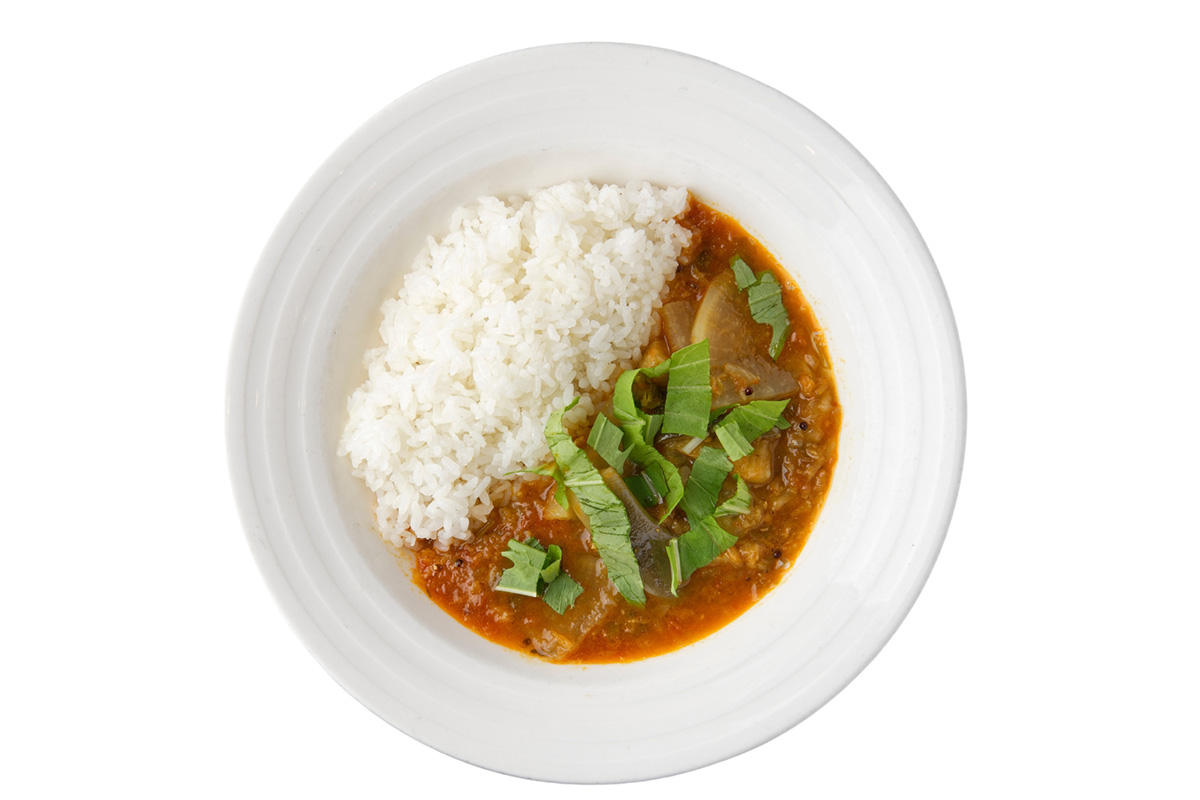 カレー好きがわざわざ行列に並ぶお店も。一度は行きたい絶品カレー店10選｜スリランカカレー、市場のカレー、伝説のカツカレーほか