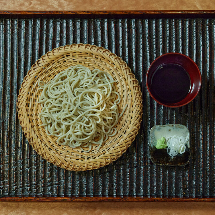 【神楽坂】〈生蕎麦い志井〉の「手打ち蕎麦」