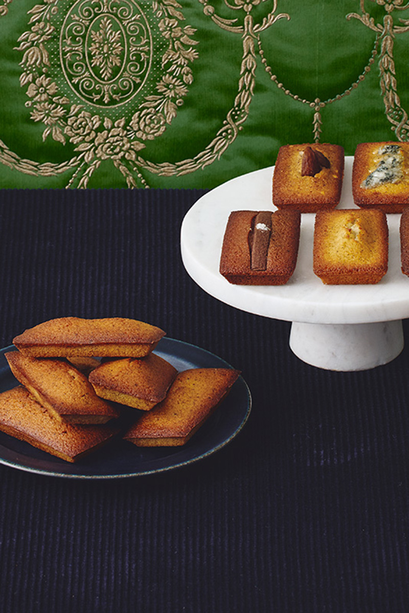 【2025年夏】絶対にハズさない手土産24選｜ひんやりスイーツ、TVプロデューサーが唸ったシュークリーム、東京駅で買える話題のスイーツほか