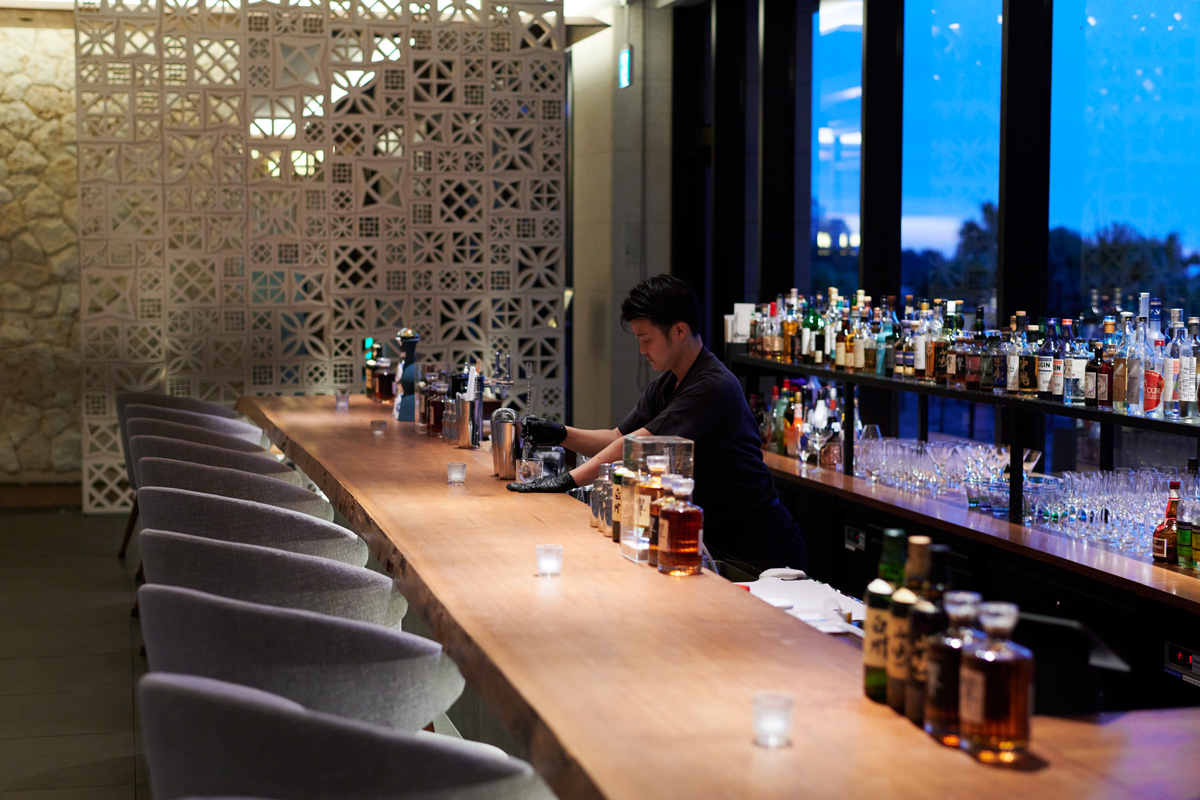 〈JUNGLIA OKINAWA〉オフィシャルホテルの〈ハイアット リージェンシー 瀬良垣アイランド 沖縄〉