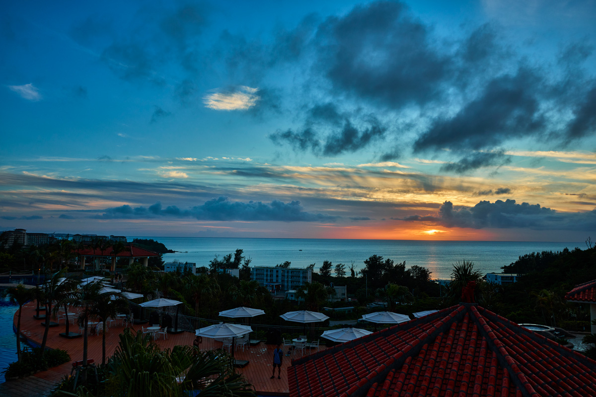 オリエンタルホテル 沖縄リゾート＆スパの夕暮れ
