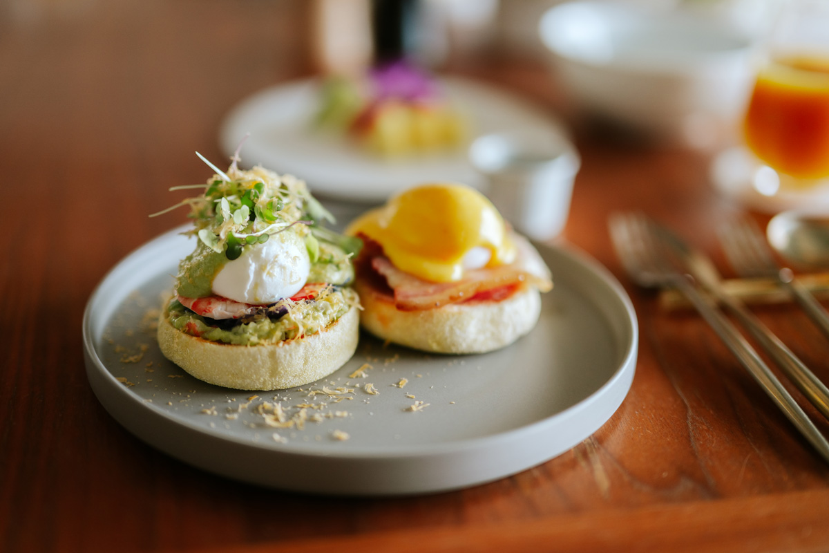 〈ハレクラニ沖縄〉