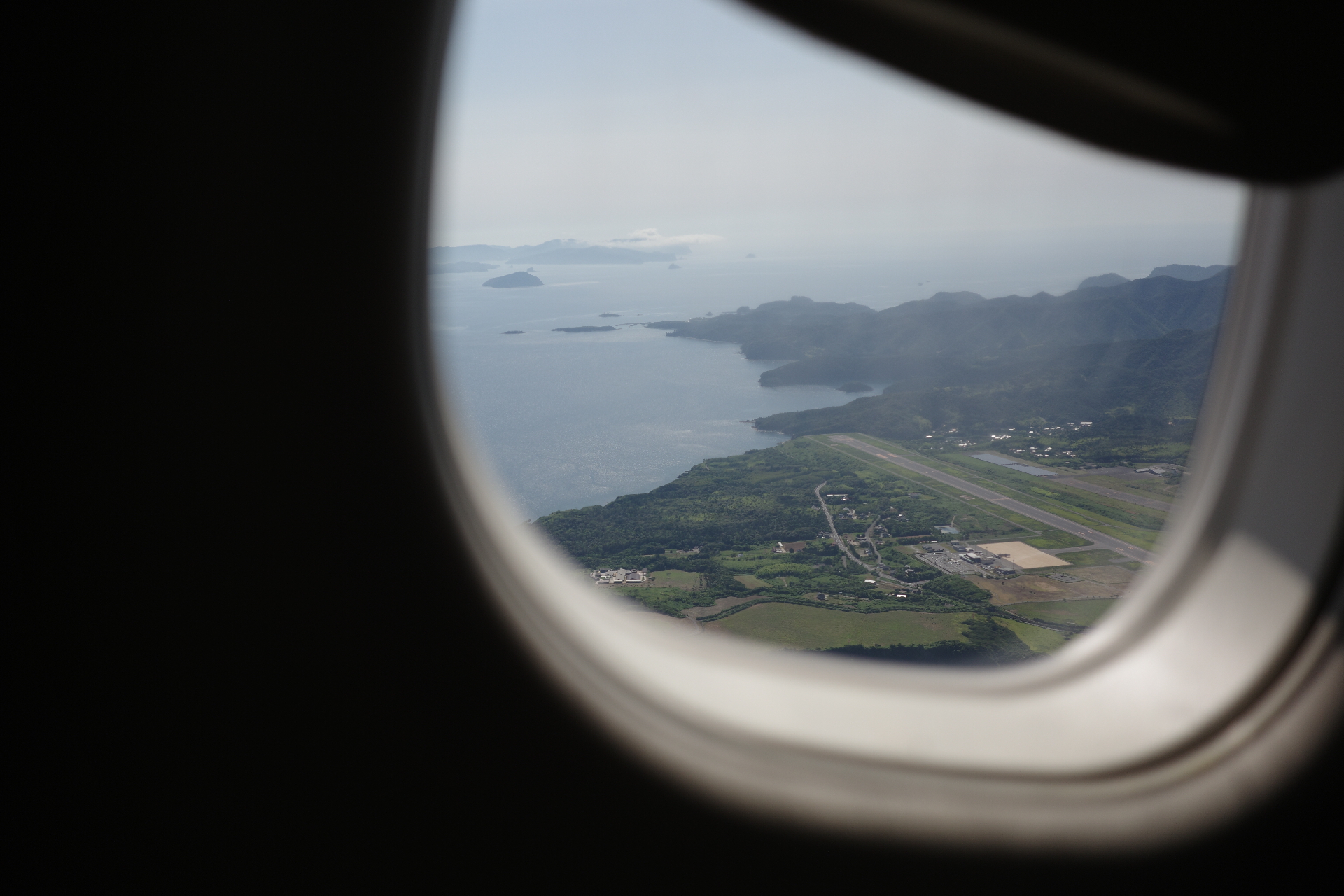 飛行機から見えた、隠岐諸島の風景。