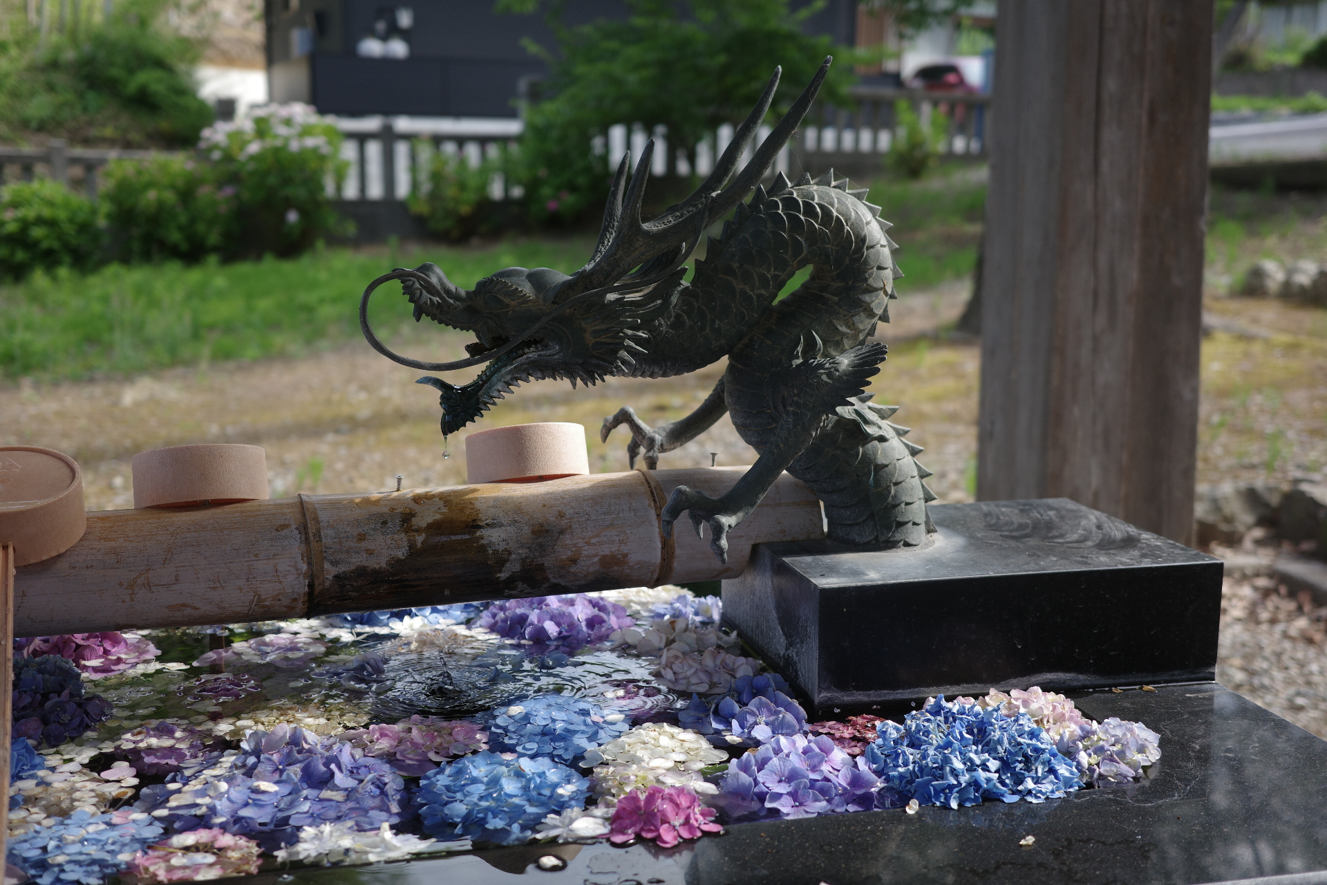 隠岐の〈玉若酢命神社〉の手水舎