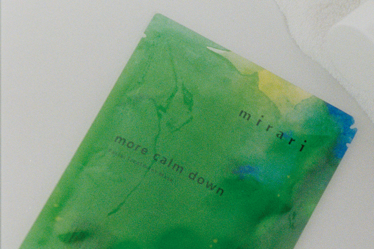 〈mirari〉の「フェイシャルトリートメントマスク more calm down」