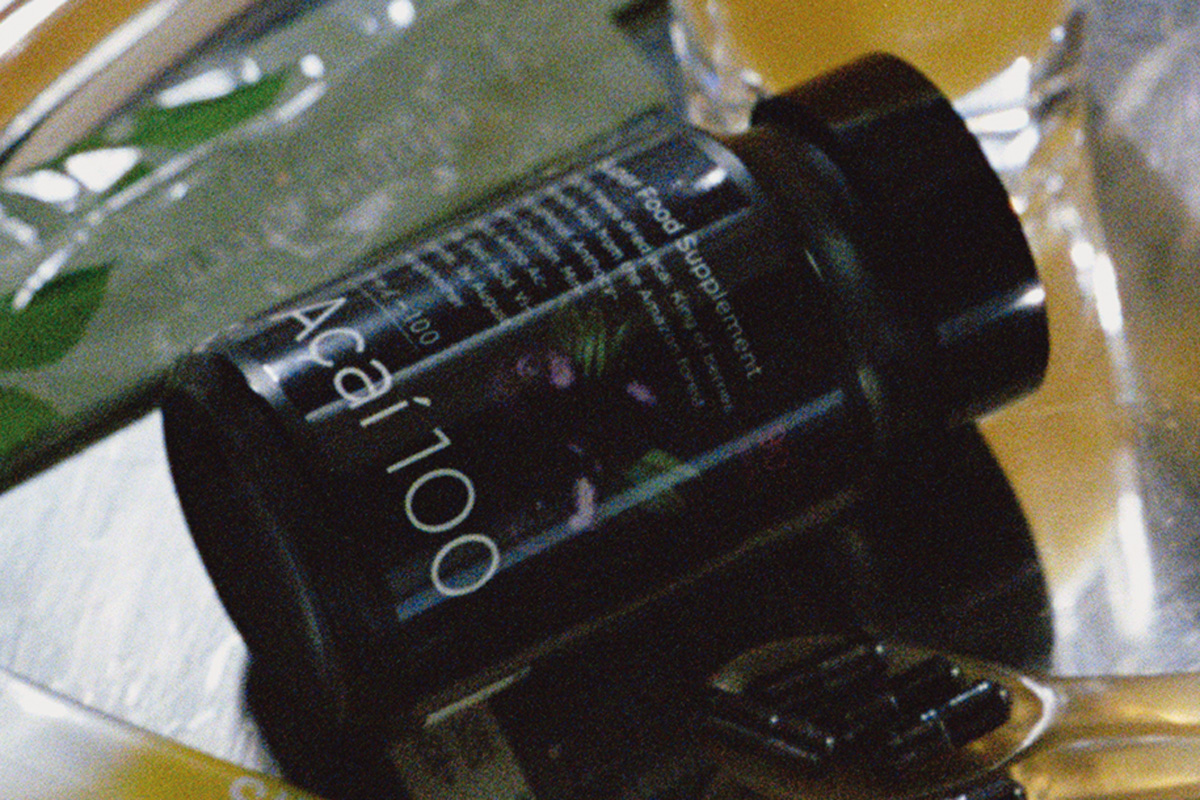 〈abios〉の「アサイー100」