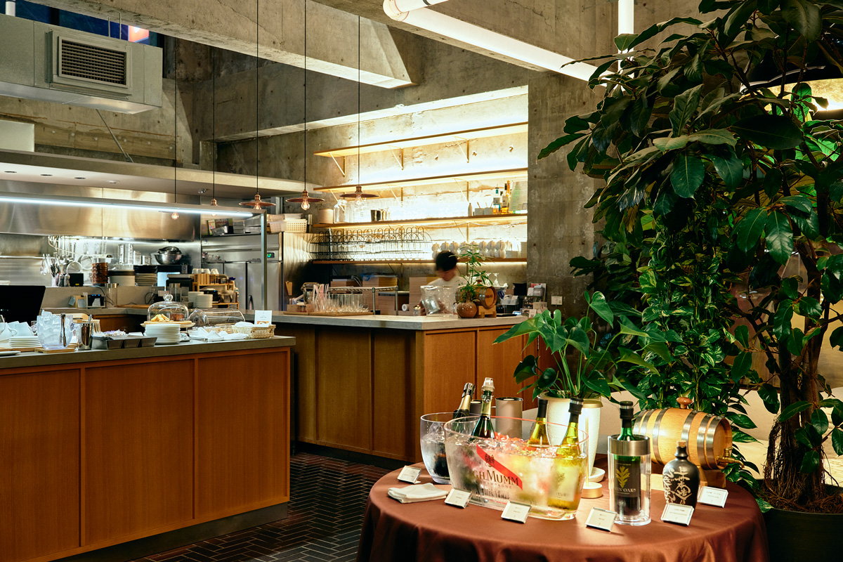 前橋のアートなホテル白井屋ホテルのラウンジ