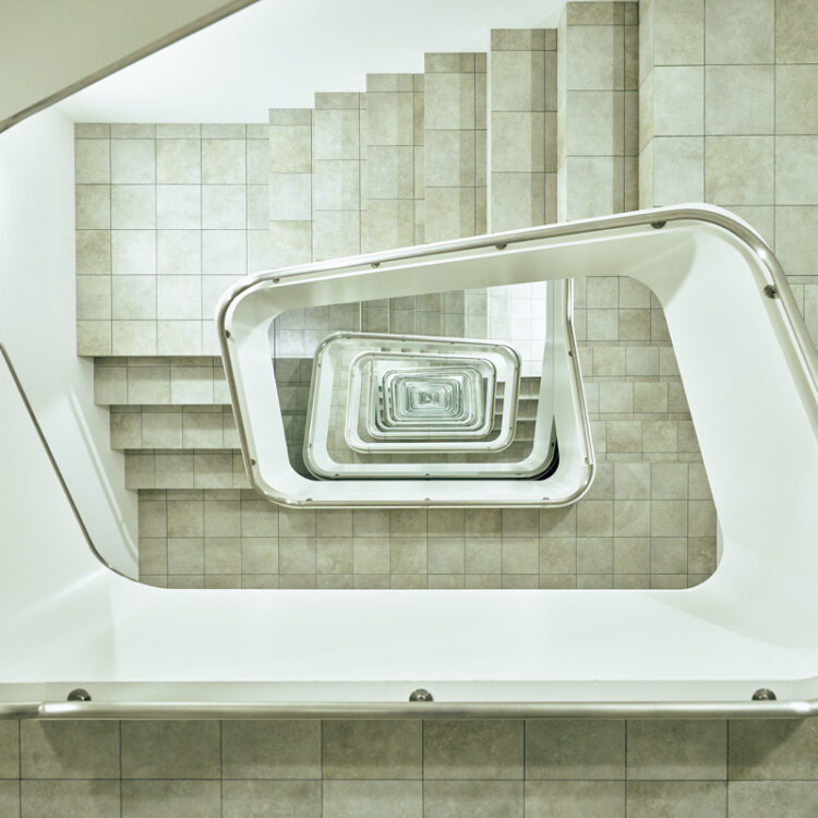 〈KAMU kanazawa〉 〈KAMU kanazawa〉