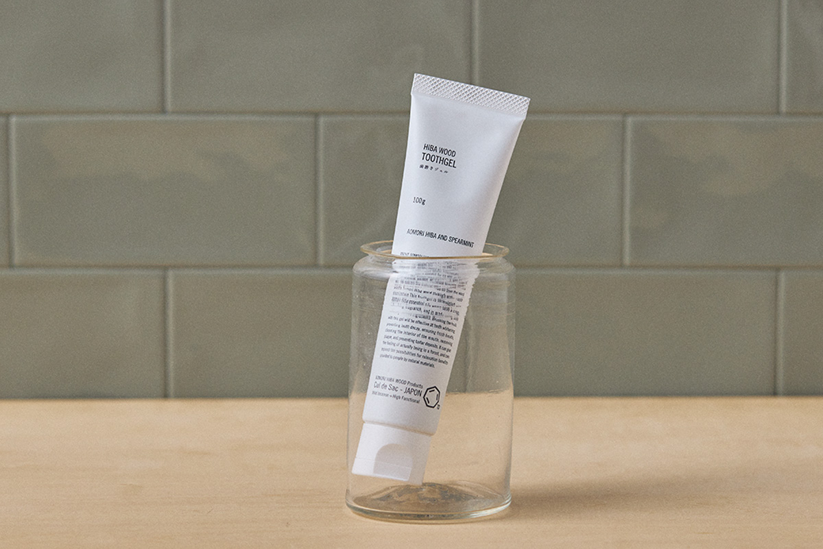 〈Cul de Sac〉の「HIBA WOOD TOOTHGEL」