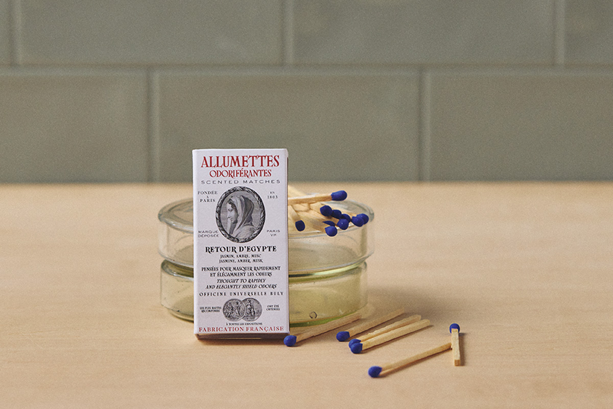 〈オフィシーヌ・ユニヴェルセル・ビュリー〉の「アリュメット・パルフュメ」