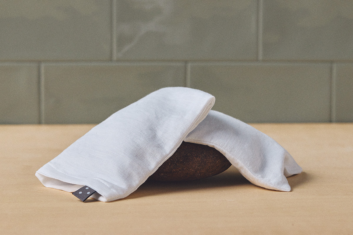 〈∴chimugusui〉の「Herbal Warm Pillow 温 -Levender & Orange-Eye」