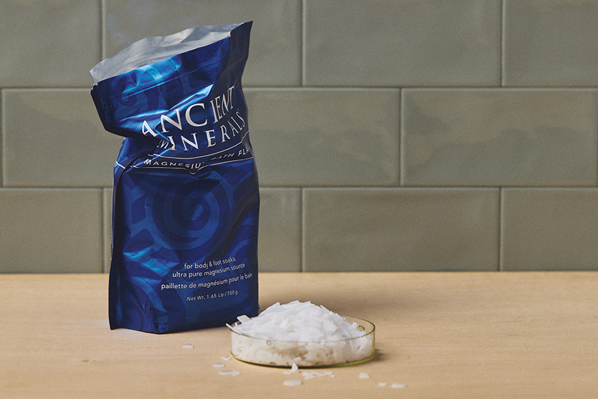 〈Ancient Minerals〉の「マグネシウムバスフレーク」